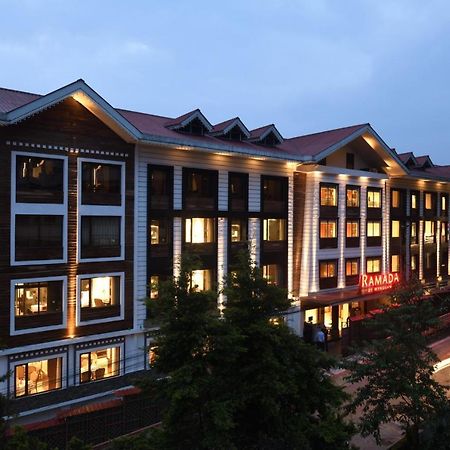 Ramada By Wyndham Gangtok Hotel & Casino Golden Экстерьер фото