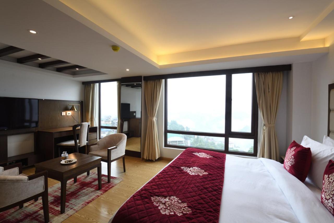 Ramada By Wyndham Gangtok Hotel & Casino Golden Экстерьер фото